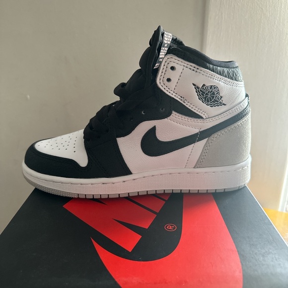Air Jordan 1 Retro High OG - Picture 2 of 5